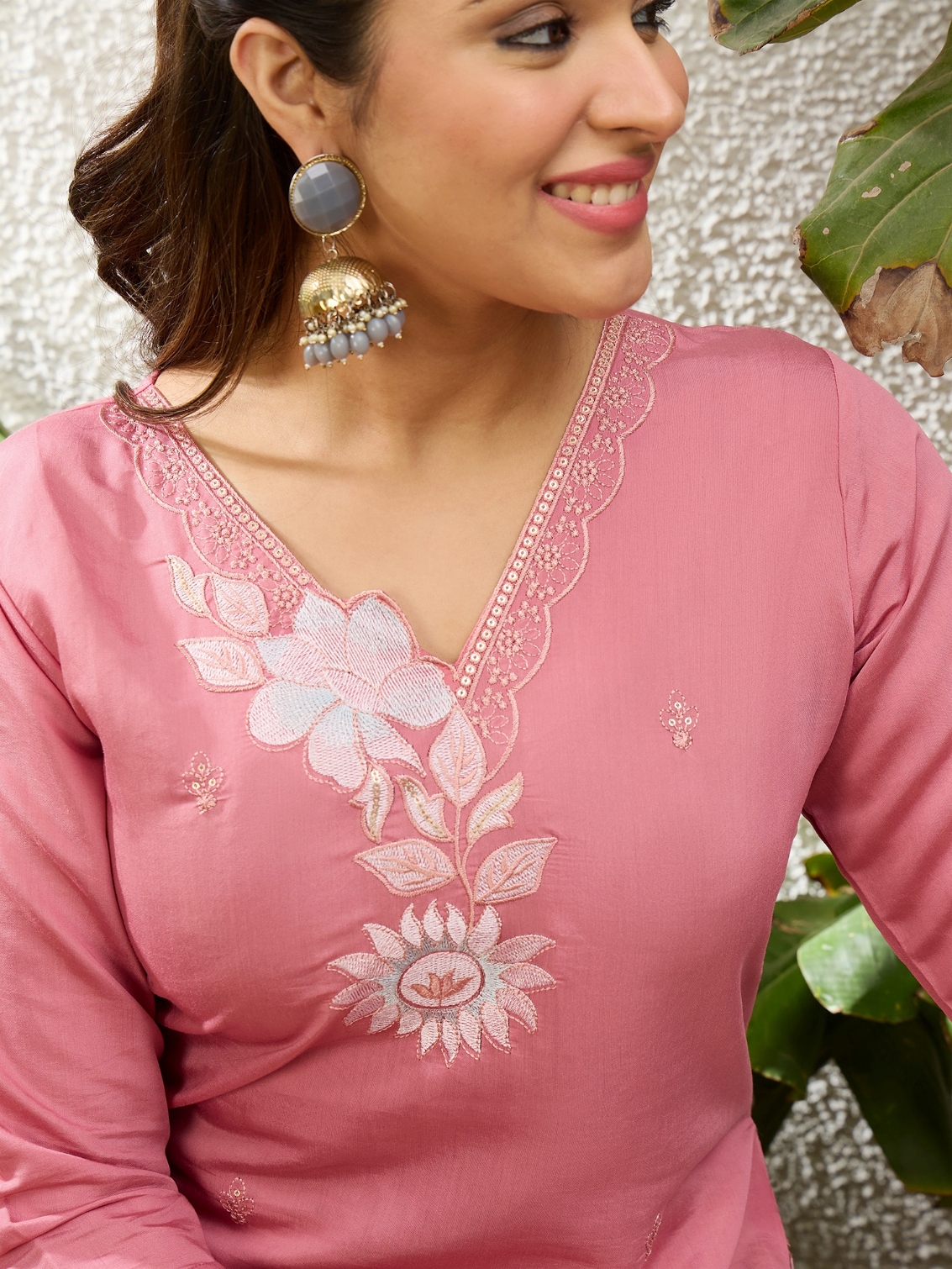 Baby Pink Embroidered Pattern Embroidery Silk Kurti
