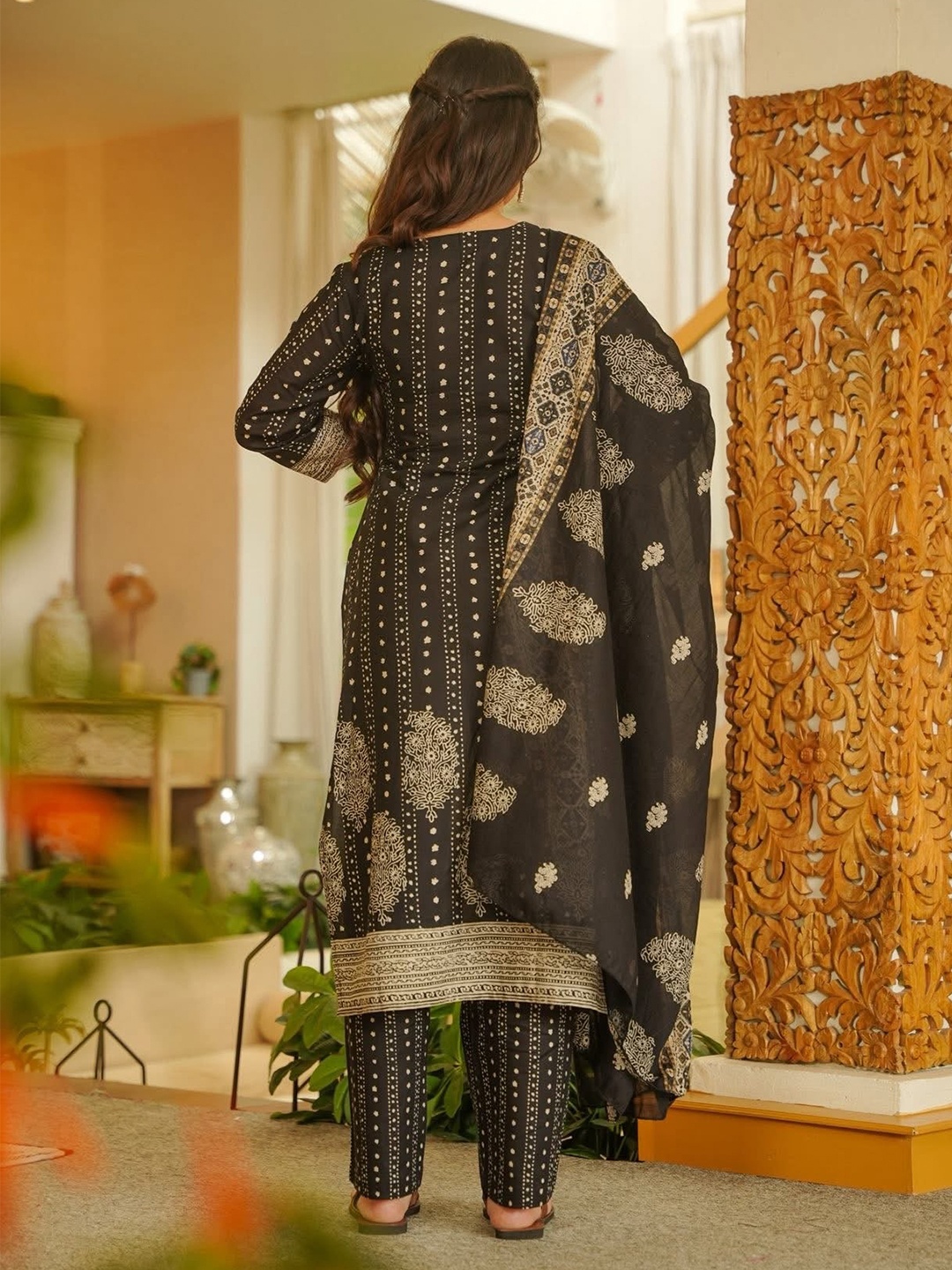 Beige Floral Printed Slub Kurta Set — alternate view