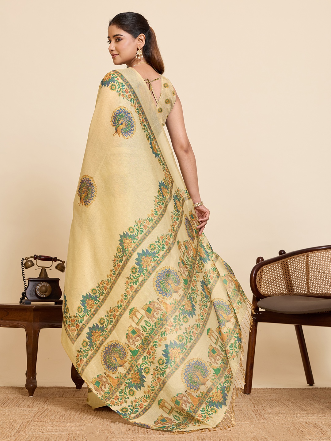 Beige Linen Woven Printed Traditional Saree — alternate view