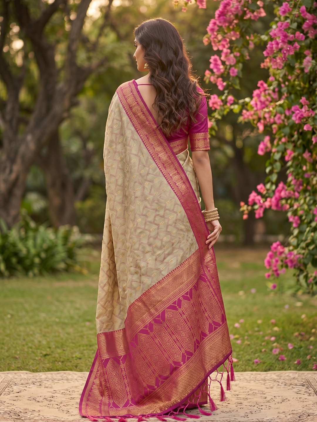 Beige Pink Woven Cotton Saree