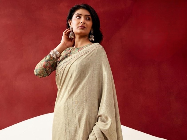 Beige Woven Designer Tissue Saree