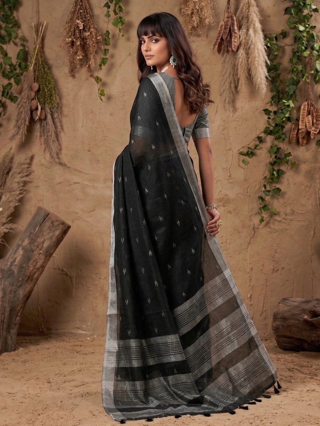Black Border Embroidery Linen Saree — alternate view