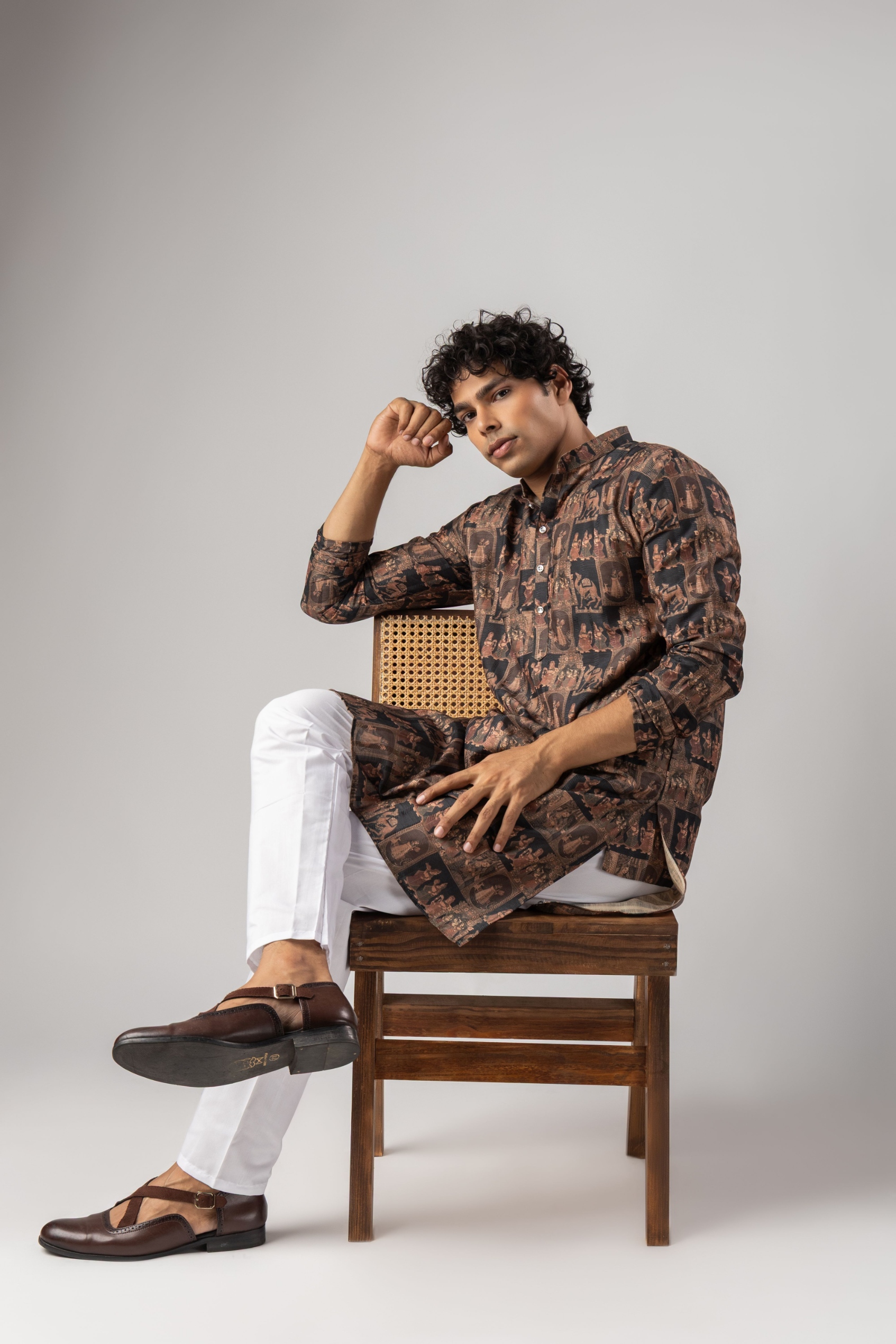 Black Figurative Woven Art Silk Kurta Pyjama