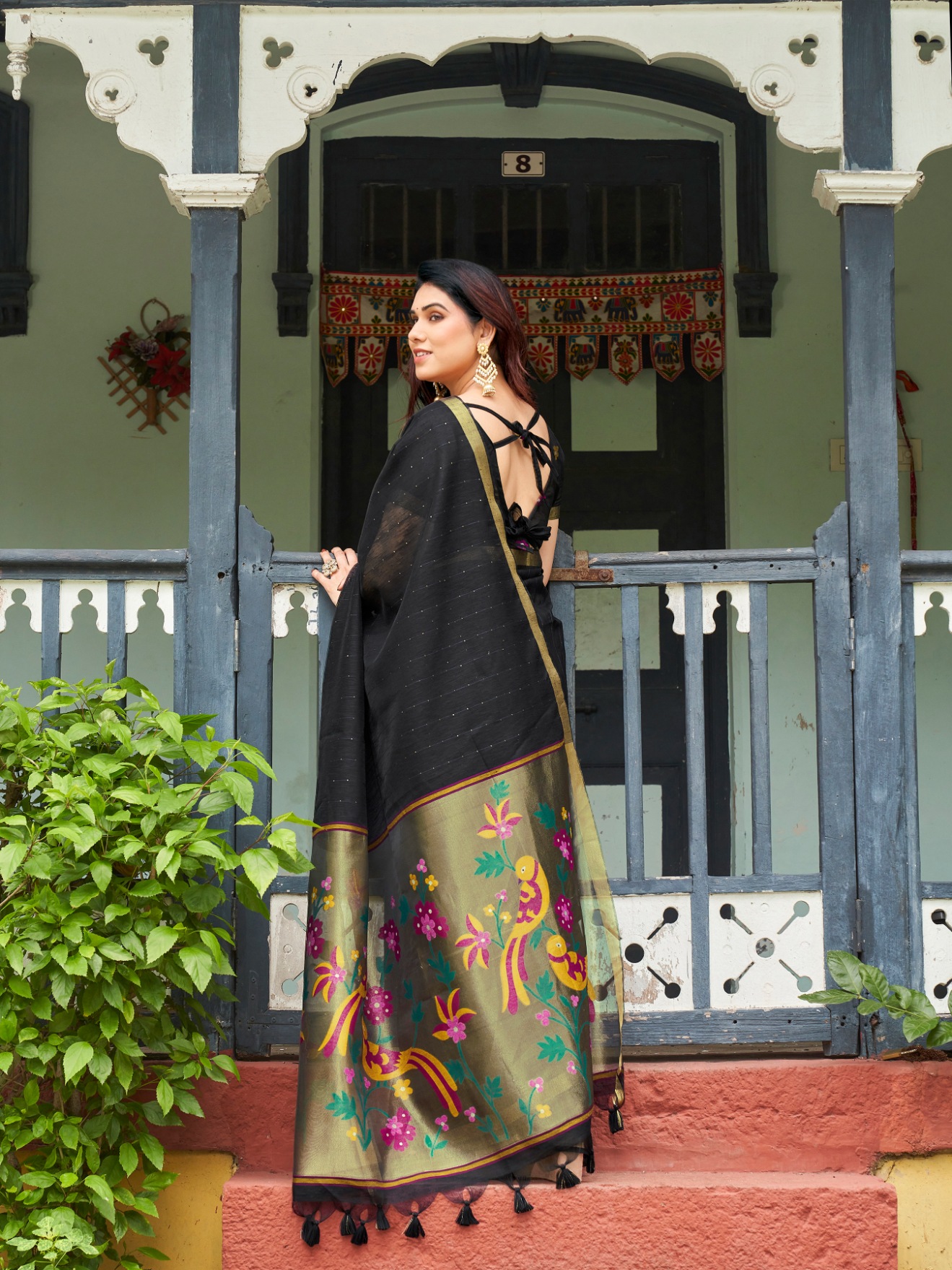 Black Floral Weaving Zari Linen Silk Saree — alternate view