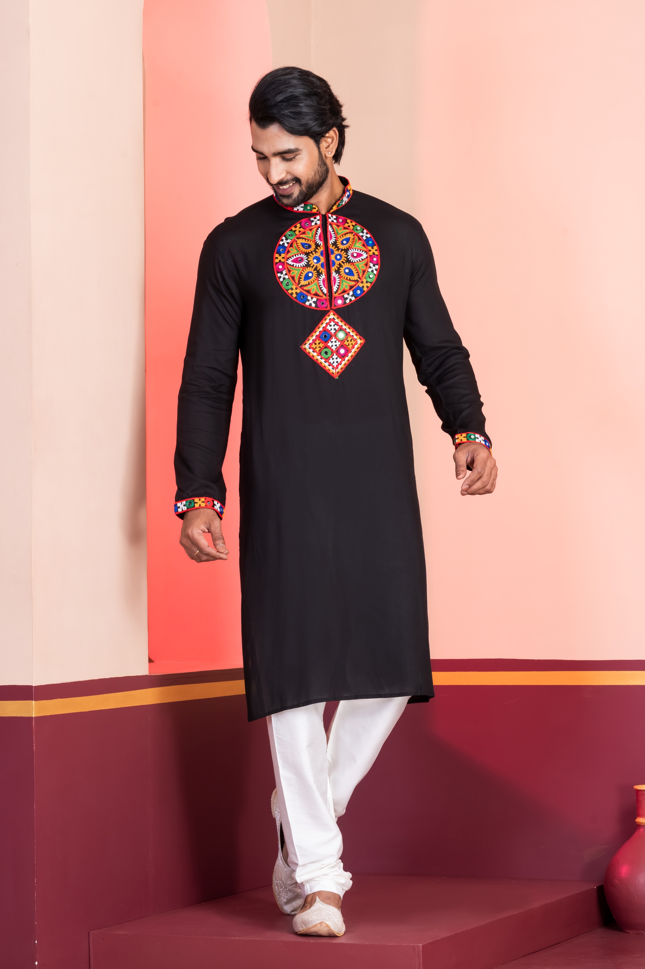 Black Solid Embroidered Kurta Pyjama