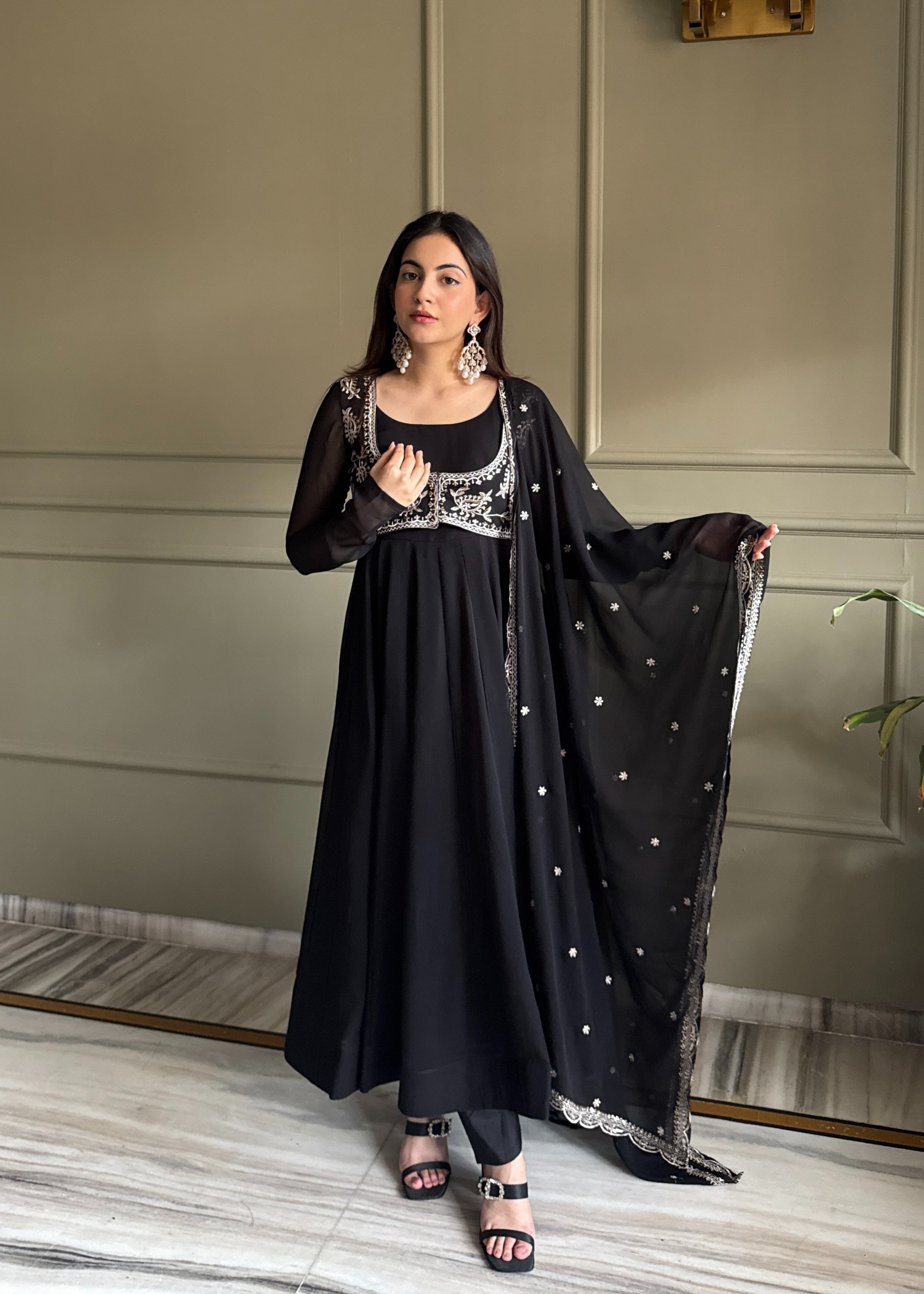 Black Zari Sequins Embroidered Georgette Salwar Suit