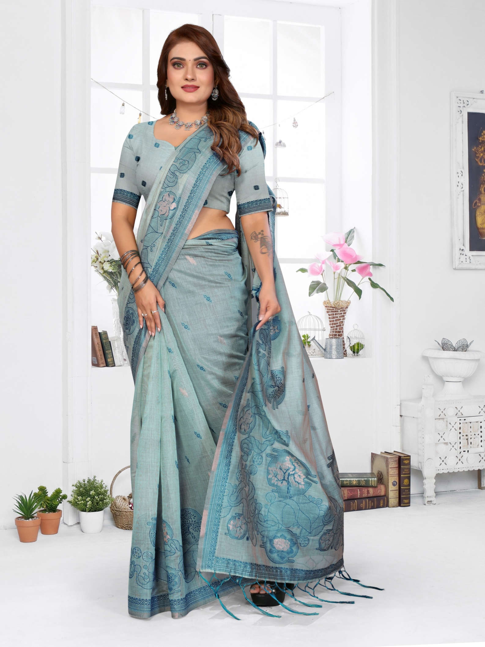 Blue Floral Weaving Spun Cotton Saree