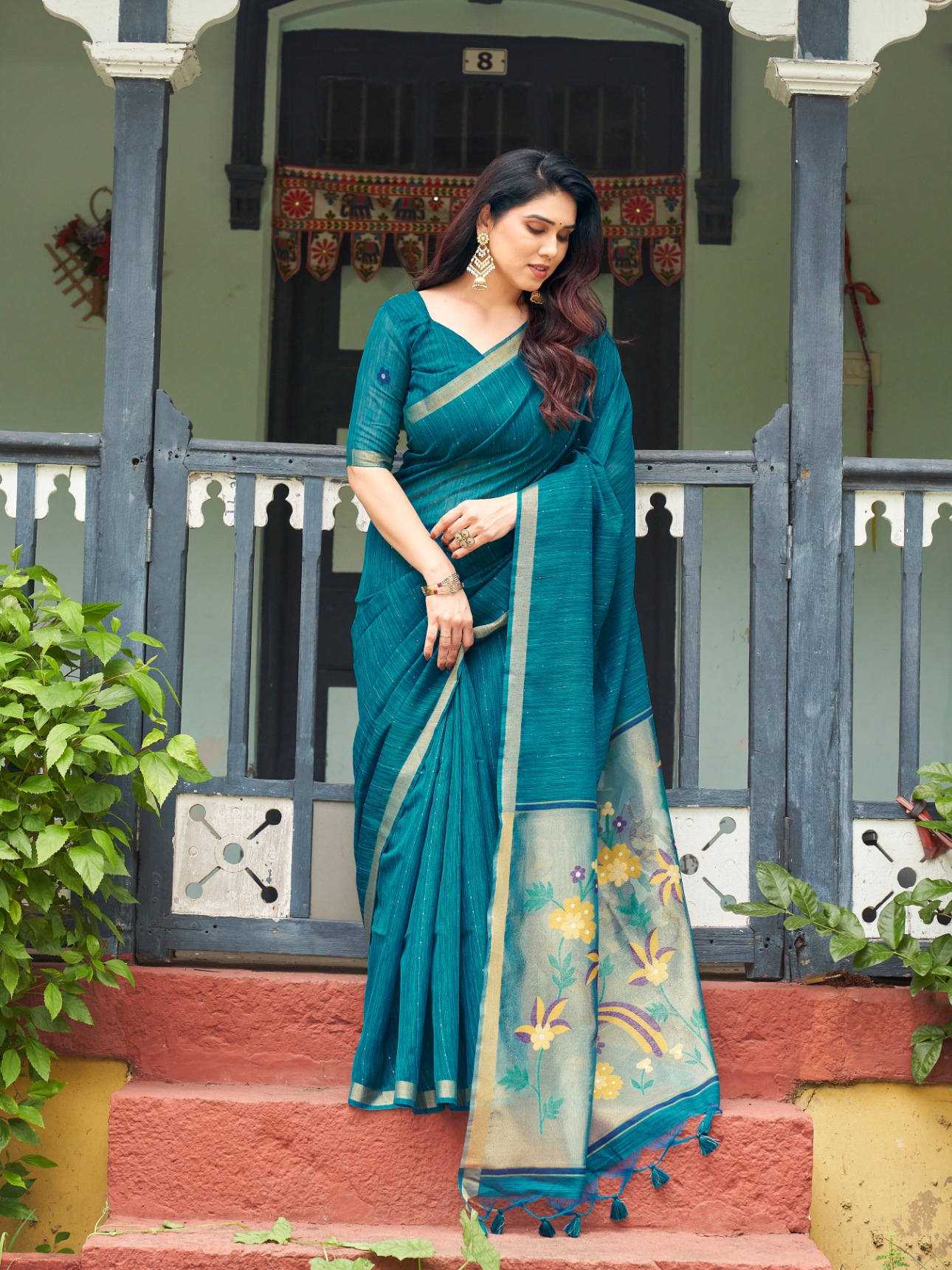 Blue Floral Weaving Zari Linen Silk Saree