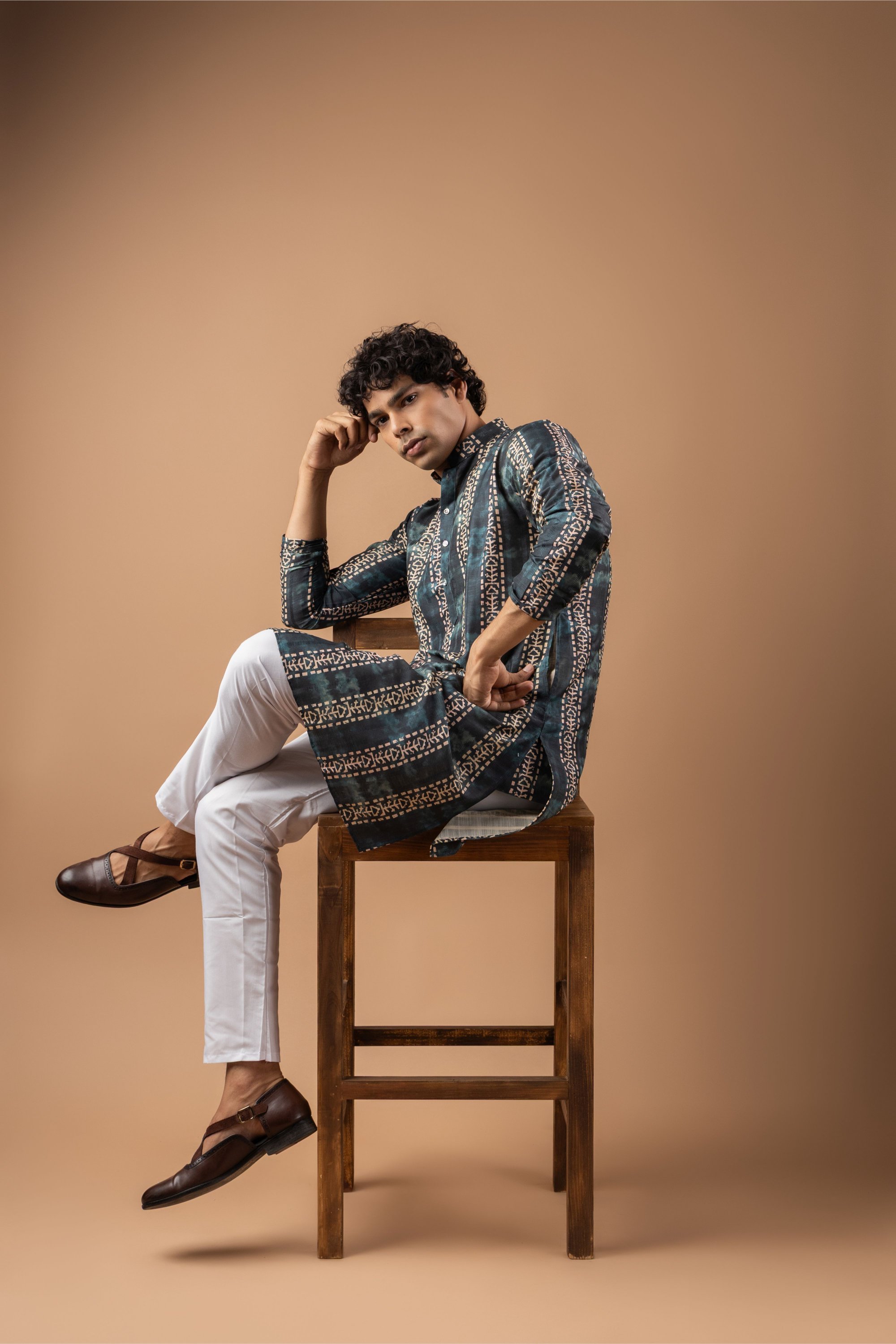 Blue Geometric Woven Art Silk Kurta Pyjama