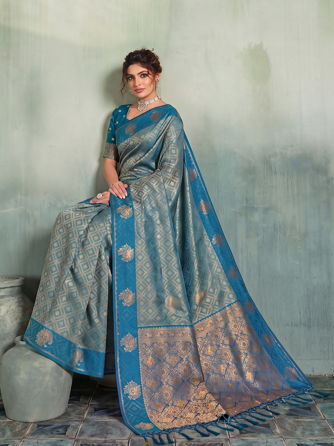 Blue Geometric Woven Designer Silk Saree