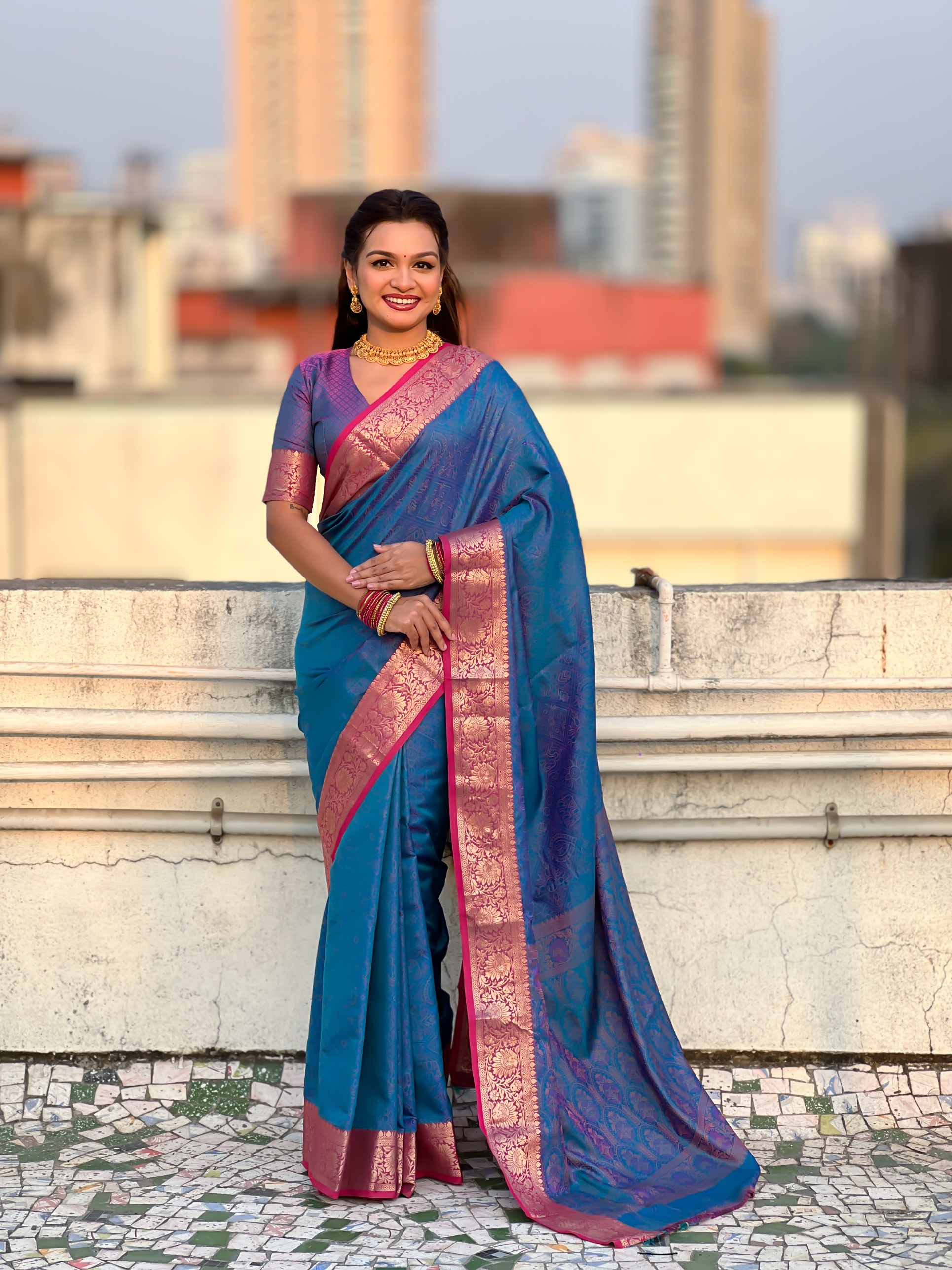 Blue Woven Bandhani Silk Straight Saree