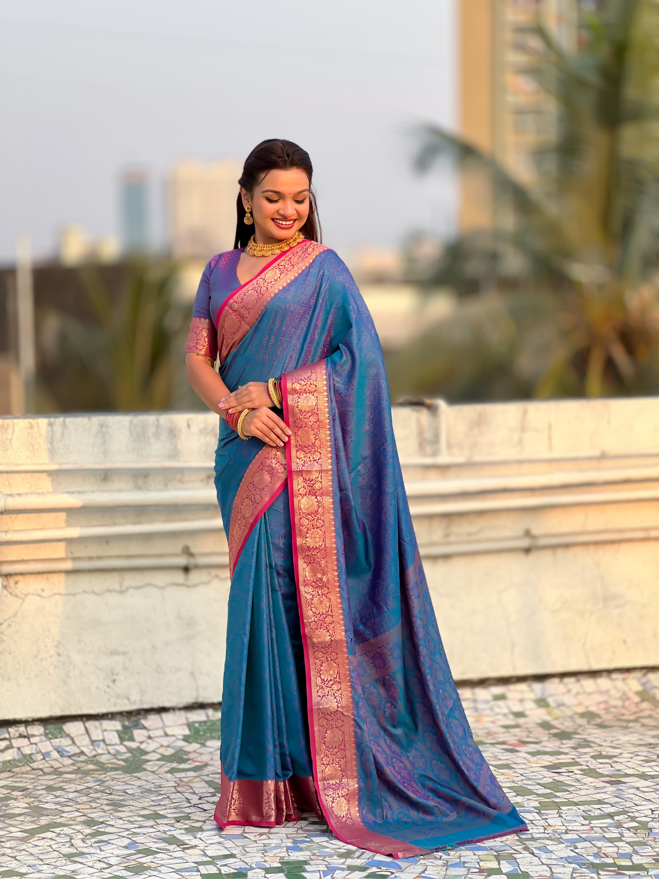 Blue Woven Bandhani Silk Straight Saree