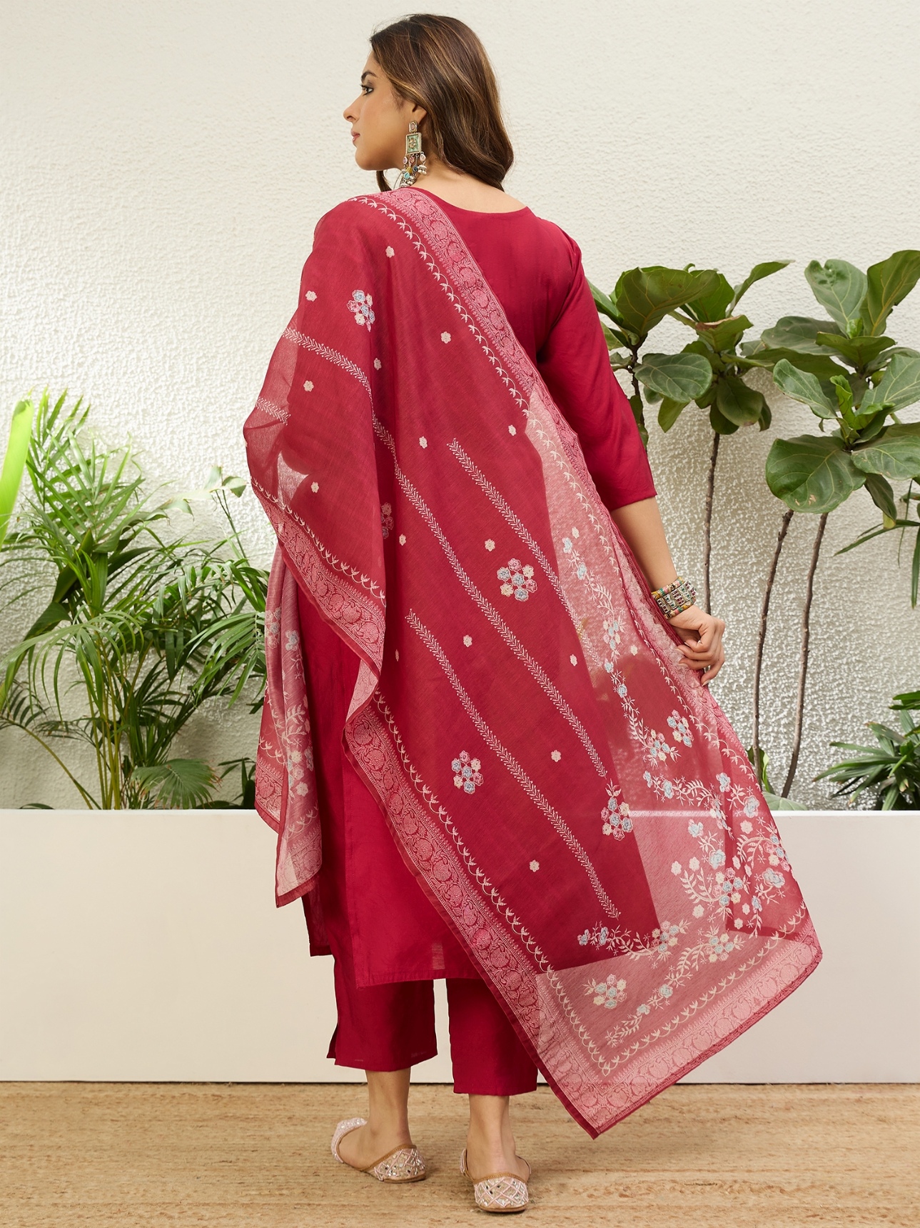 Cherry Contemporary Embroidered Roman Silk Kurta Set — alternate view