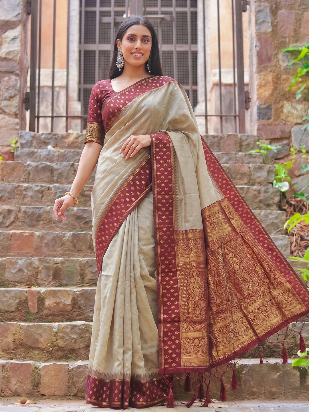 Chiku Maroon Weaving Zari Cotton Saree