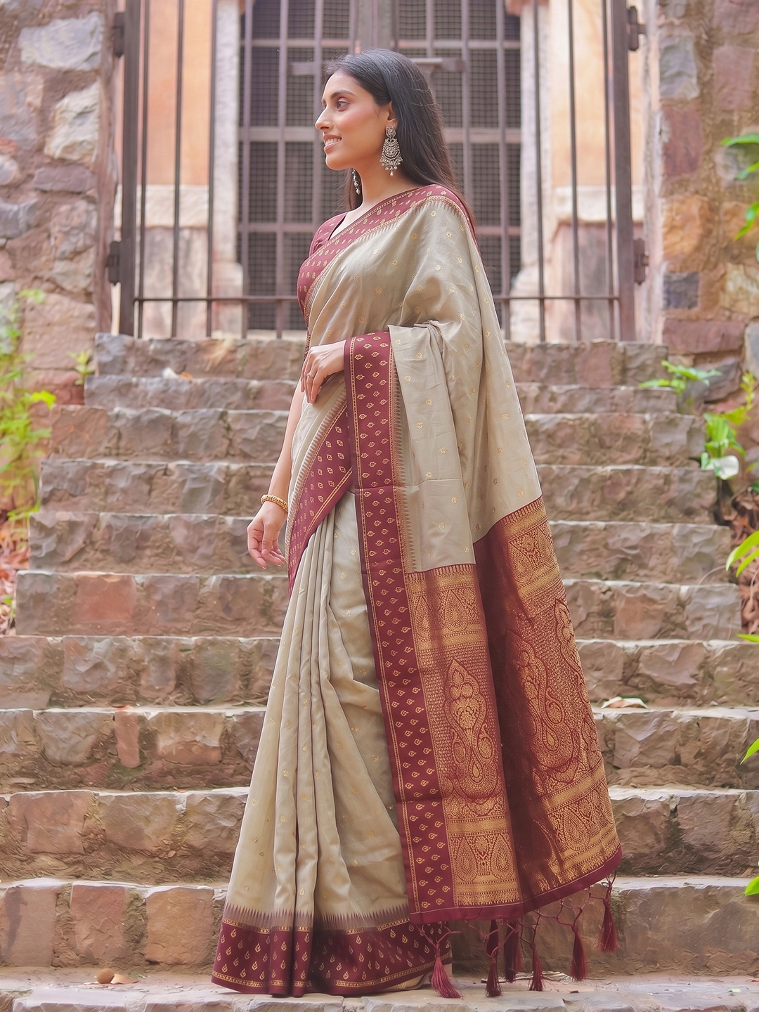 Chiku Maroon Weaving Zari Cotton Saree