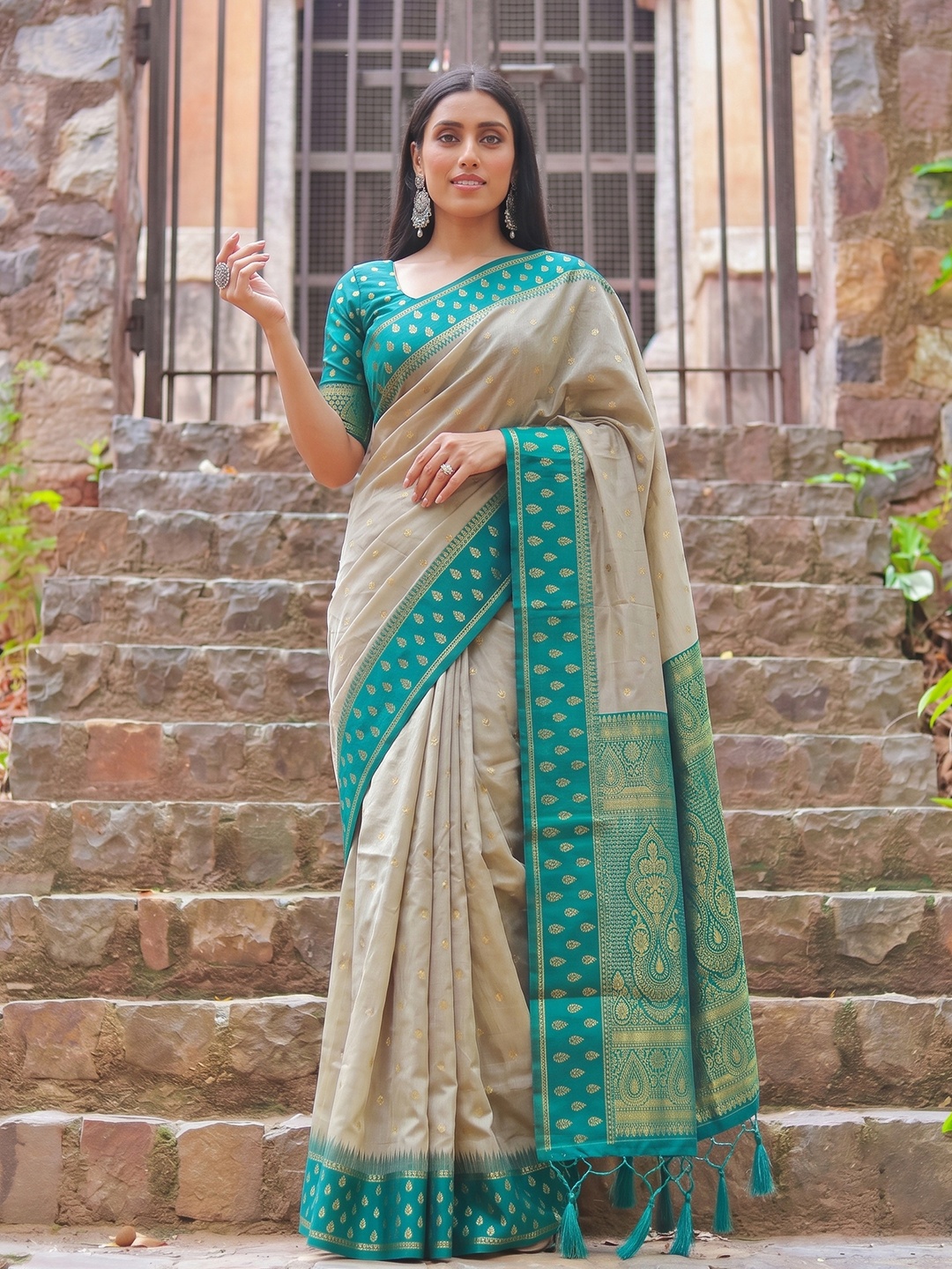 Chiku Rama Weaving Zari Cotton Saree