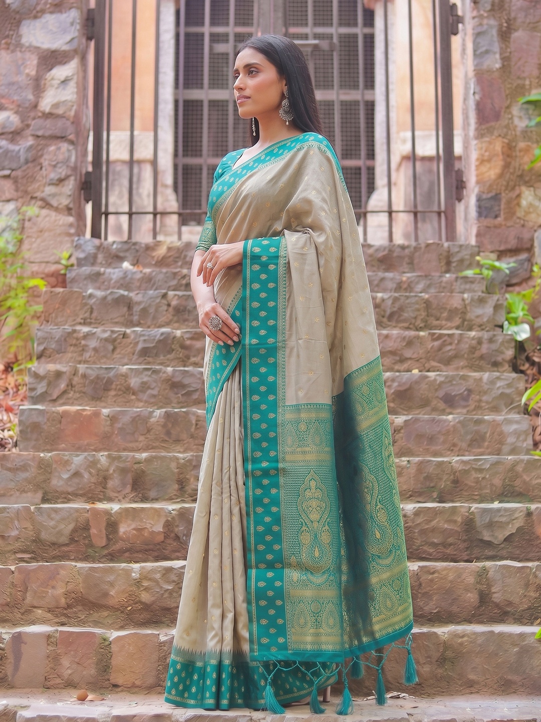Chiku Rama Weaving Zari Cotton Saree