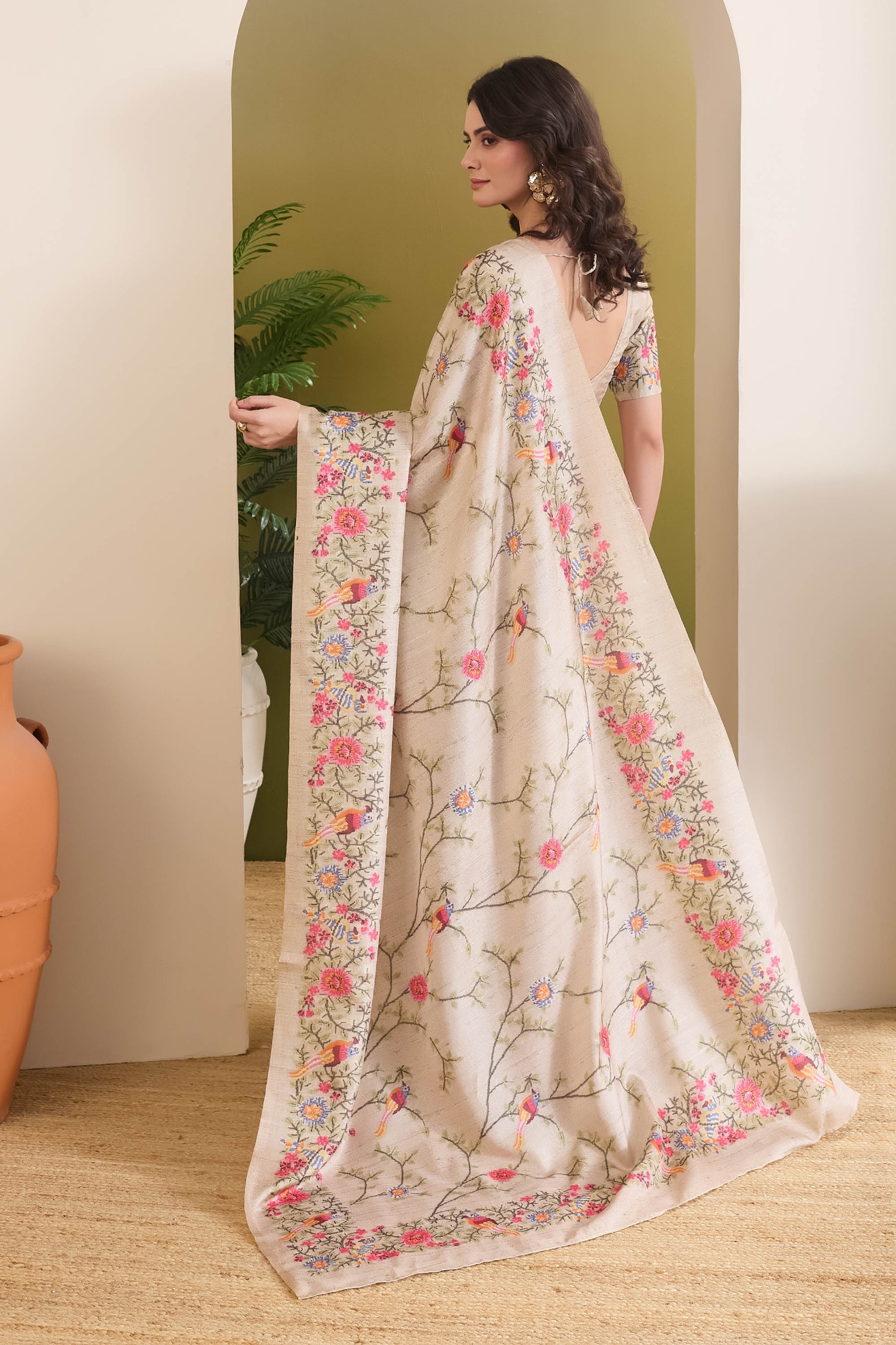 Cream Floral Designer Printed Silk Blend U Neck Ready To Wear Saree — alternate view