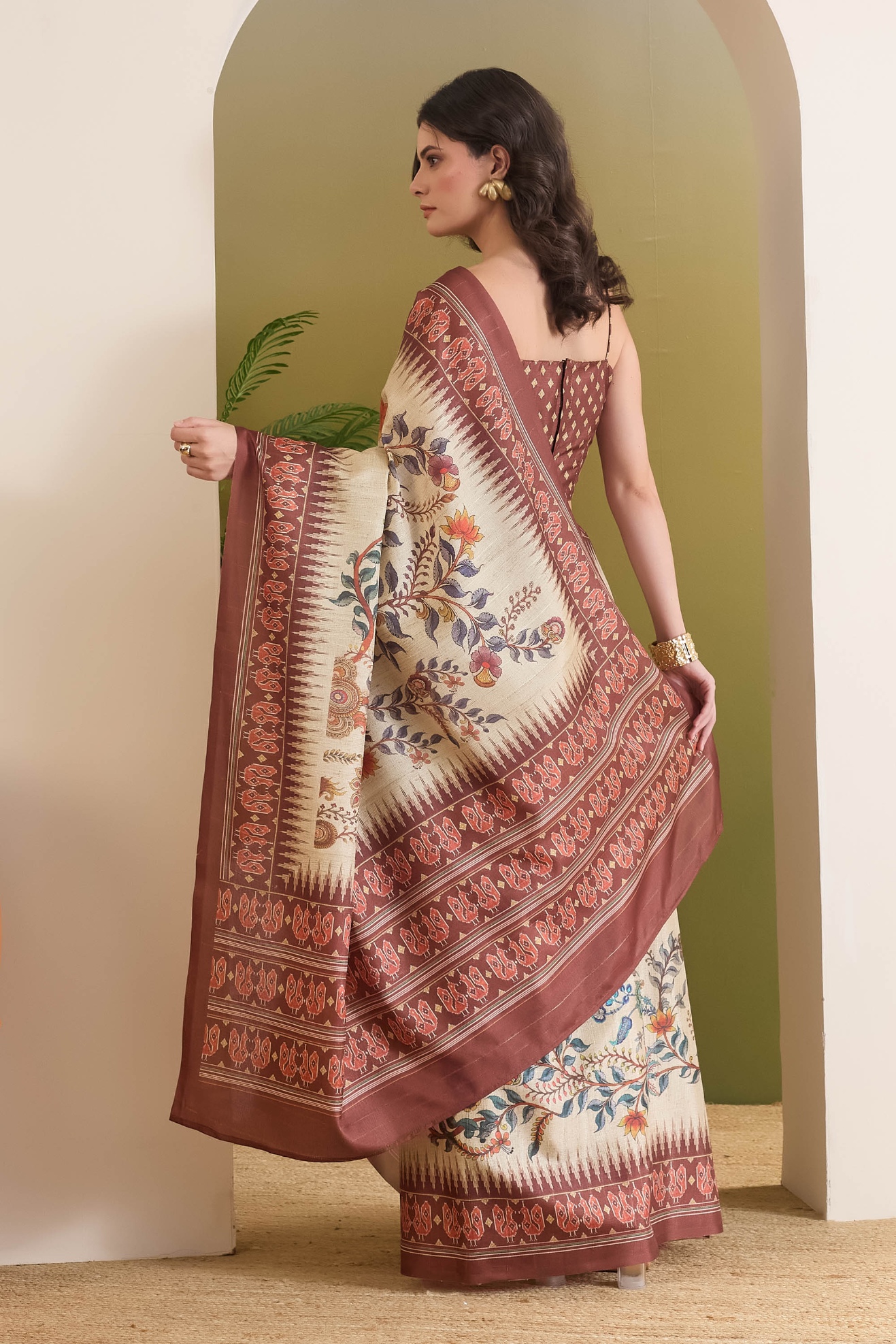 Cream Floral Designer Printed Silk Blend V Neck Ready To Wear Saree — alternate view
