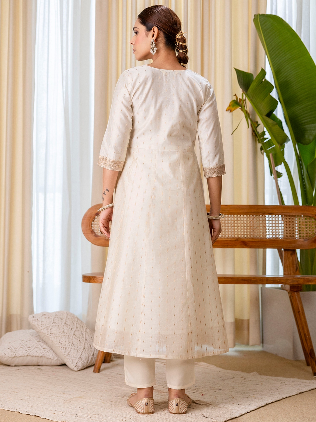Cream Floral Embroidered Silk Blend Salwar Suit — alternate view