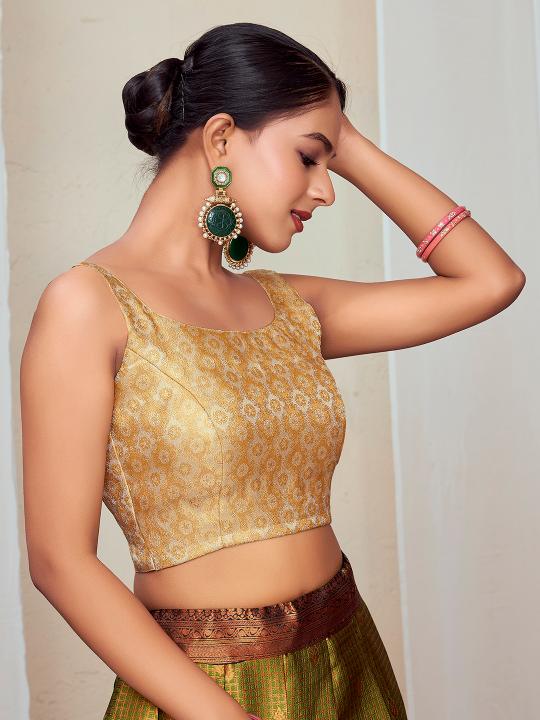 Cream Floral Jacquard Banarasi Silk Saree Blouse