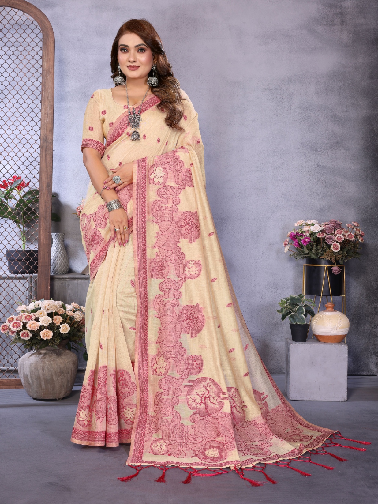 Cream Floral Weaving Spun Cotton Saree