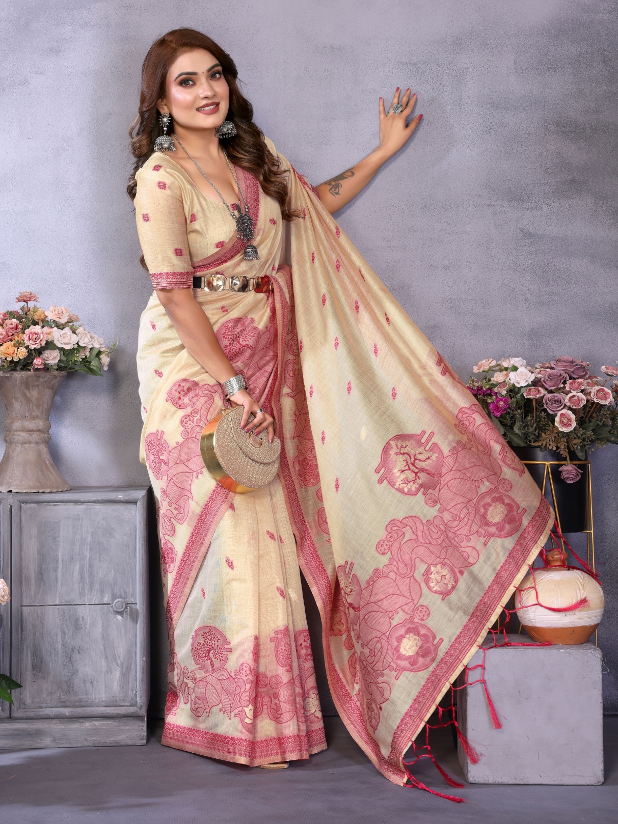 Cream Floral Weaving Spun Cotton Saree