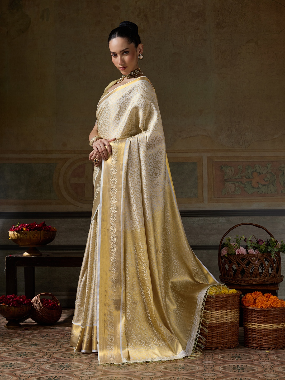 Cream Floral Woven Zari Kanchivaram Silk Saree