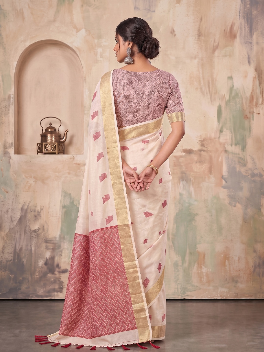 Cream Geometric Woven Linen Saree — alternate view