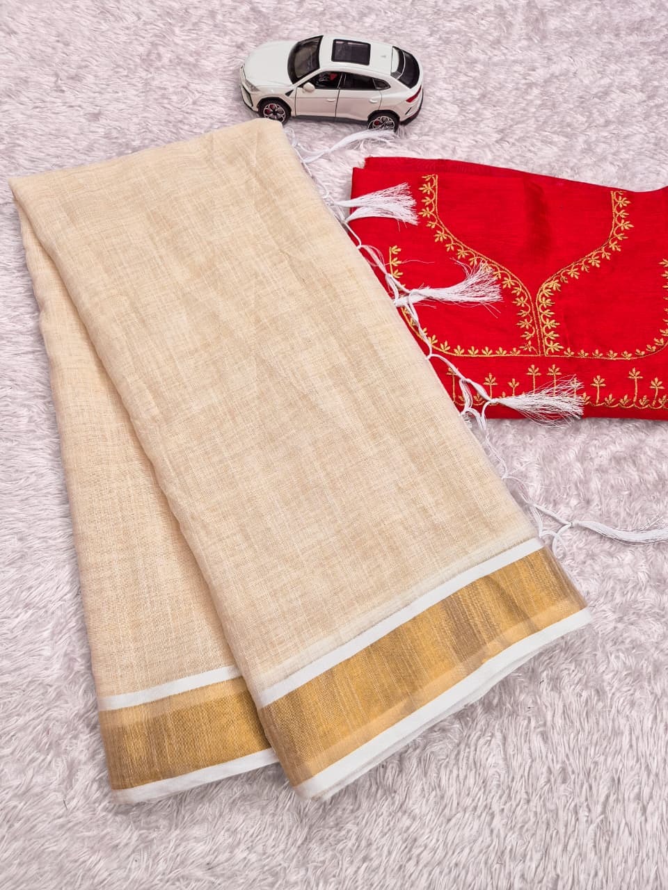 Cream Gold Zari Chiku Linen Kerala Saree