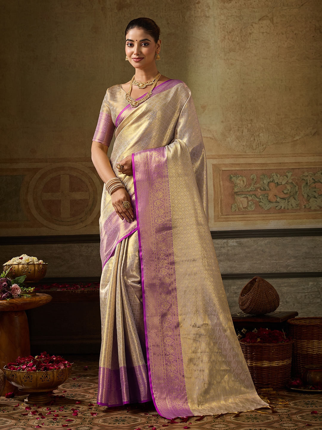 Cream Paisley Zari Work Kanchivaram Silk Saree