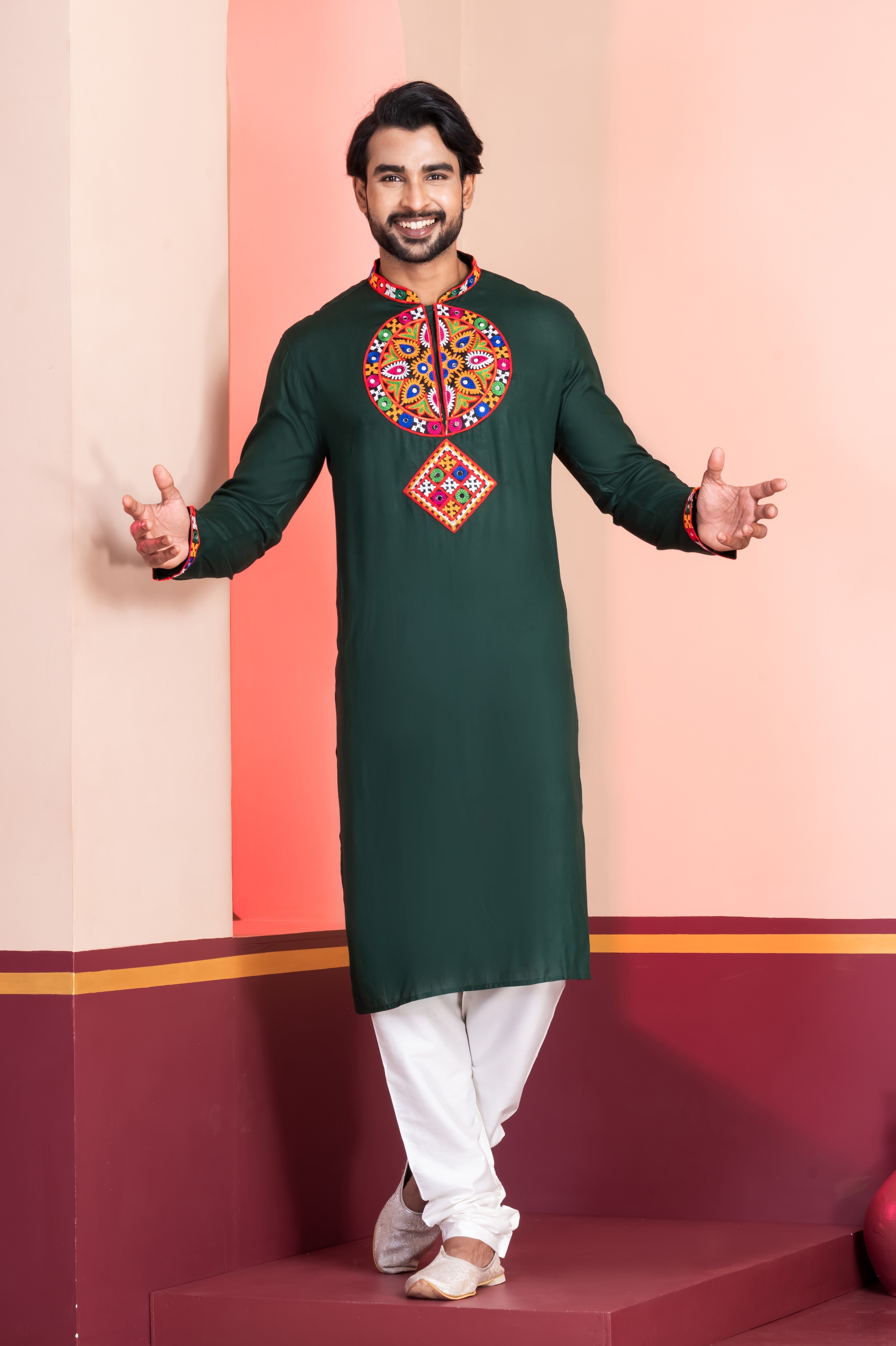 Dark Green Solid Embroidered Kurta Pyjama