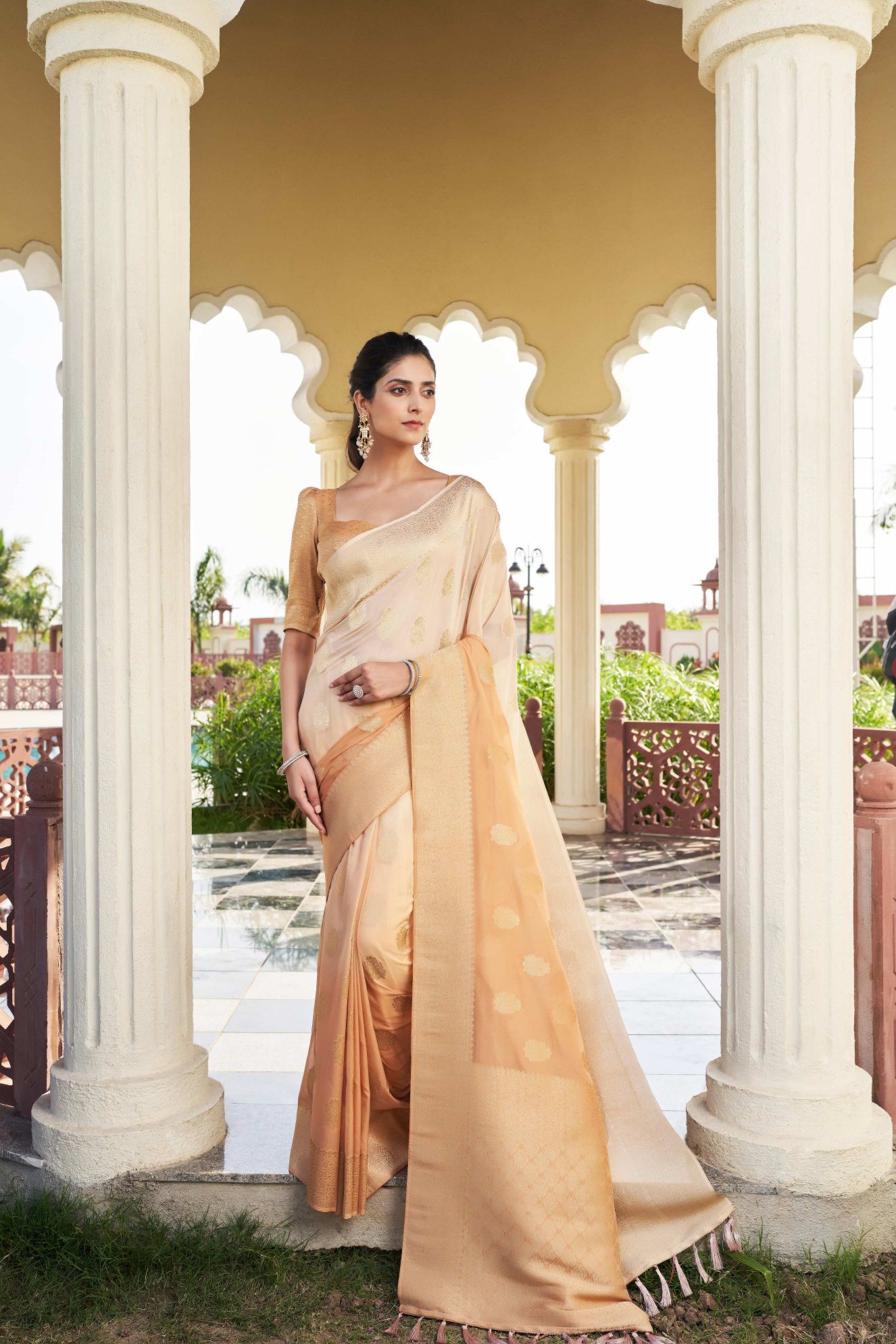Dual-Tone Peach Ombre Effect Zari Woven Georgette Saree