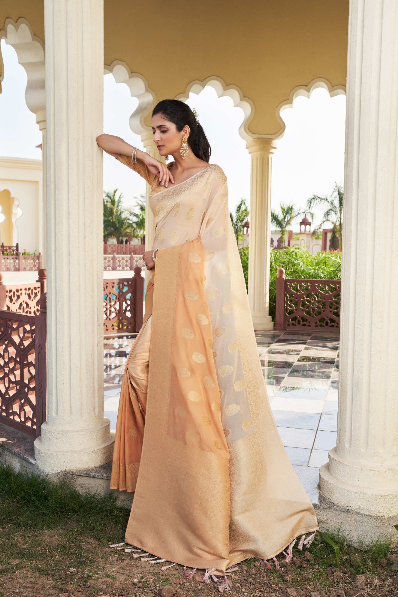 Dual-Tone Peach Ombre Effect Zari Woven Georgette Saree