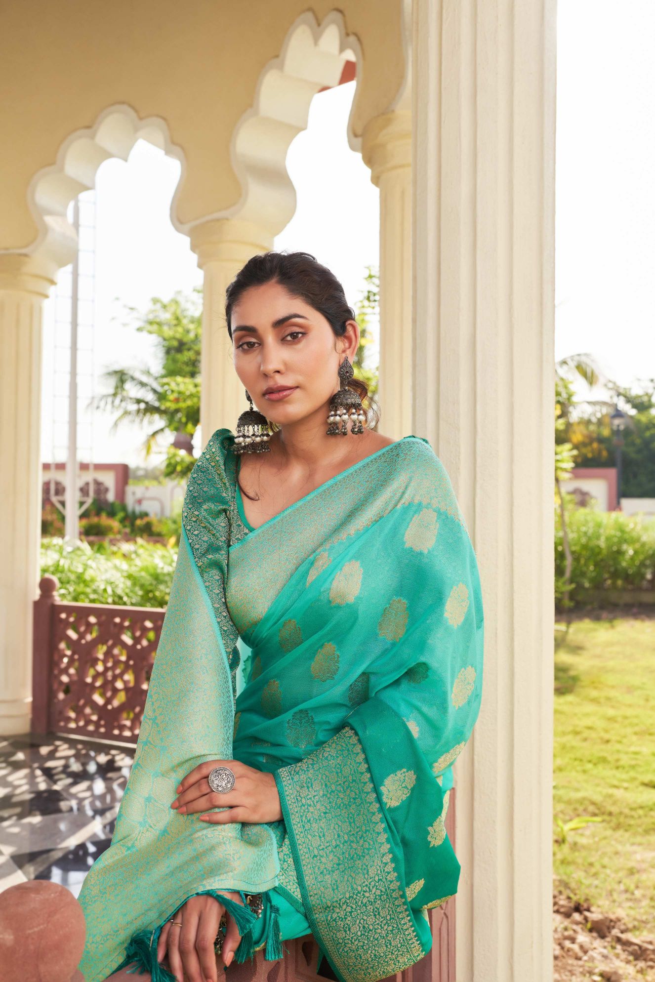 Dual-Tone Sea Green Ombre Effect Zari Woven Georgette Saree