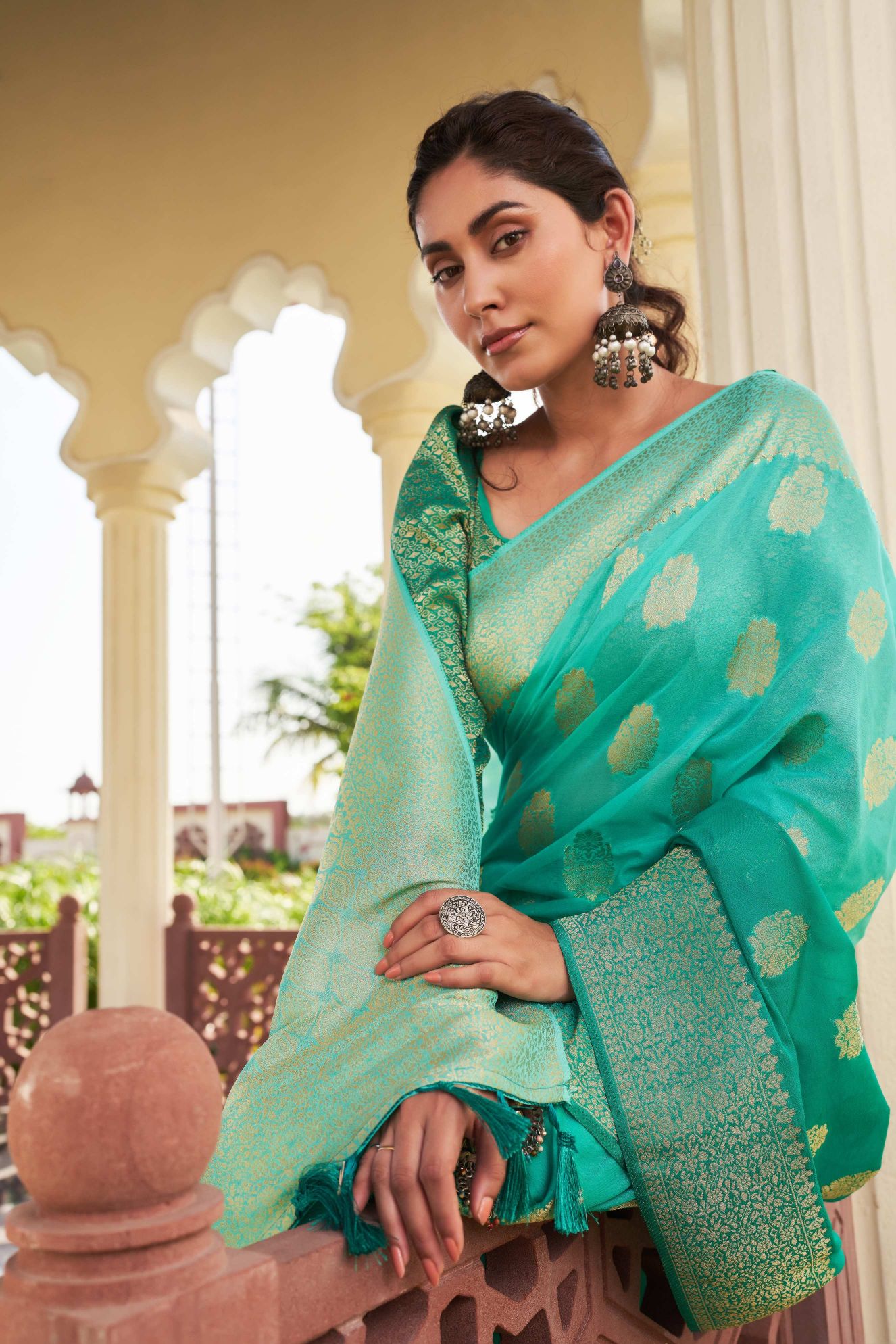 Dual-Tone Sea Green Ombre Effect Zari Woven Georgette Saree