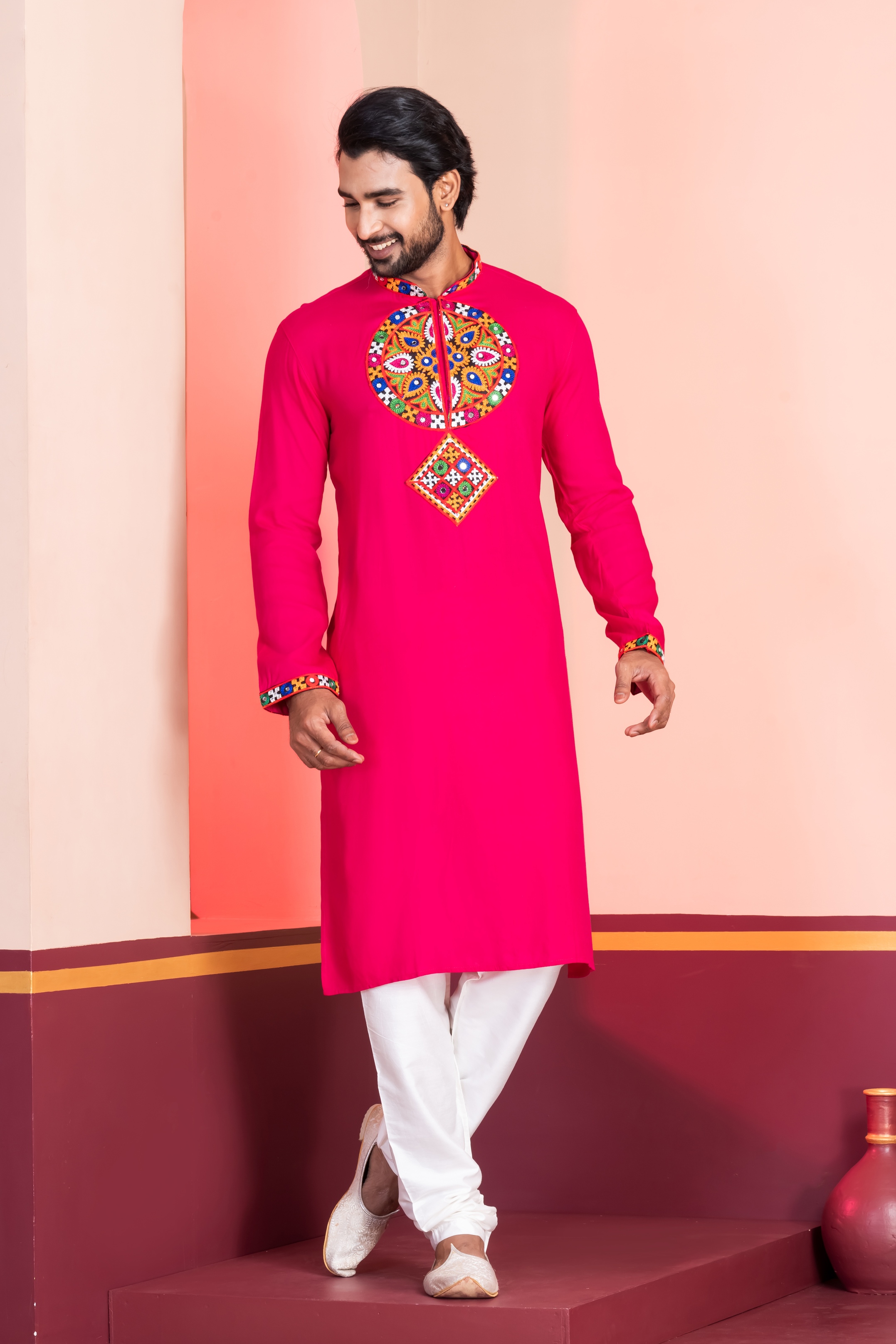 Fuchsia Pink Solid Embroidered Kurta Pyjama