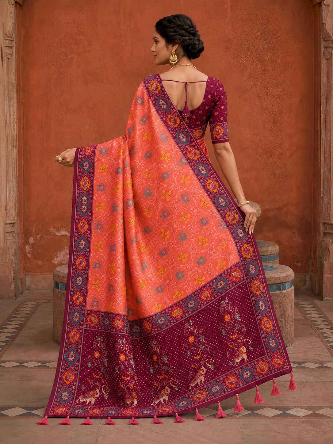 Gajri Geometric Woven Meenakari Jacquard Patola Silk Saree — alternate view