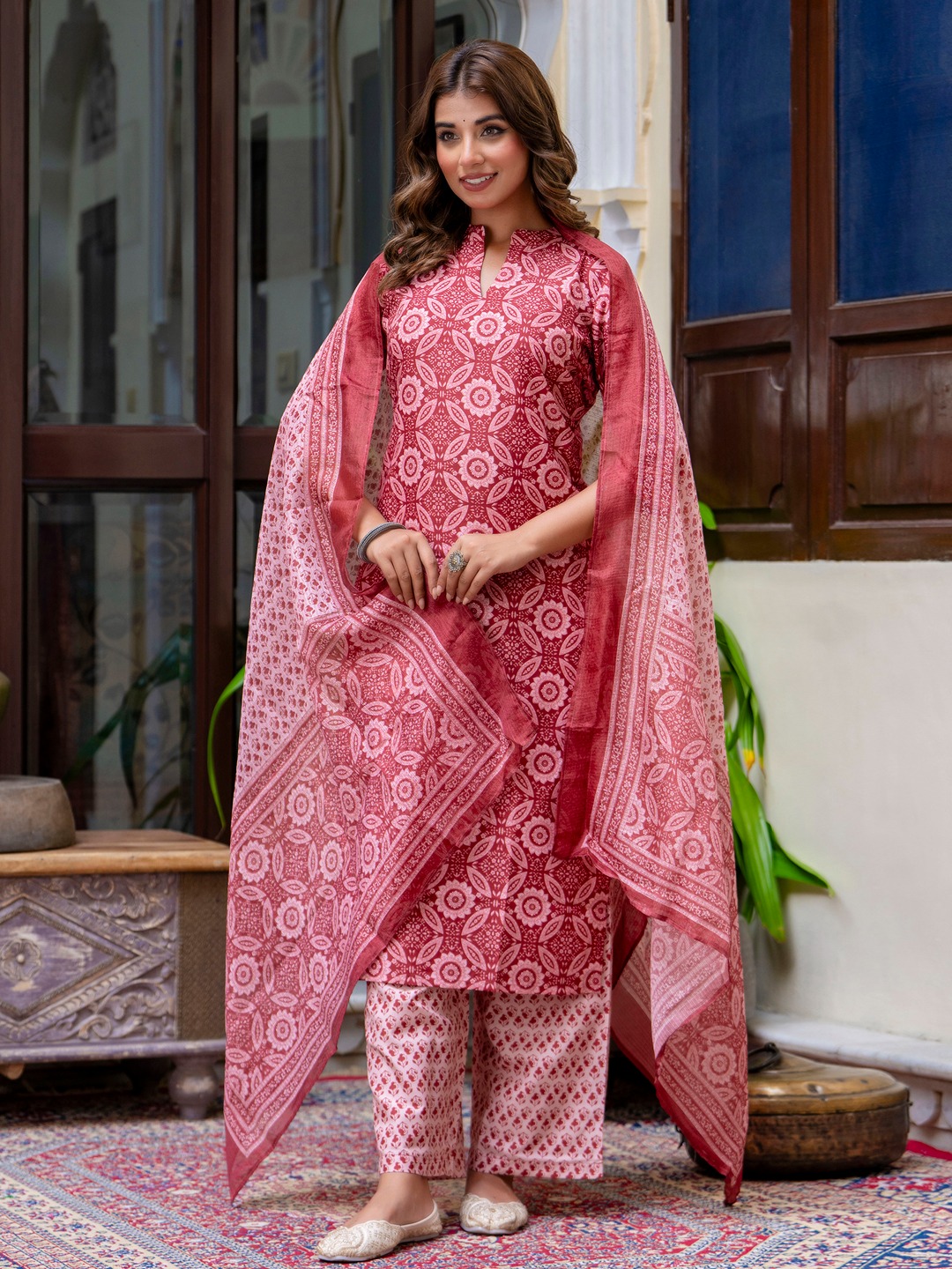 Gajri Round Neck Traditional Floral Cotton Suit Set
