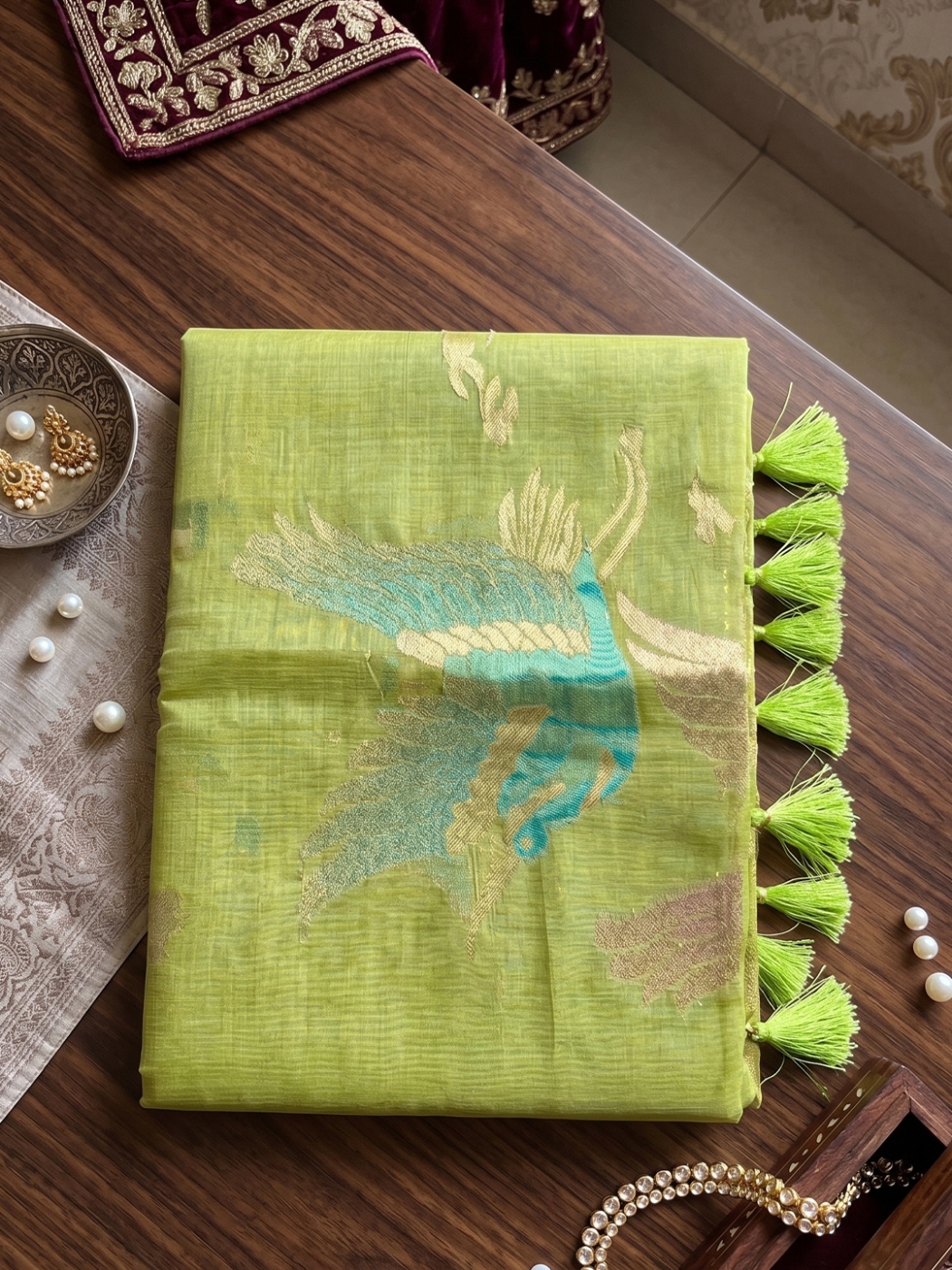 Green Bird Motif Linen Cotton Saree