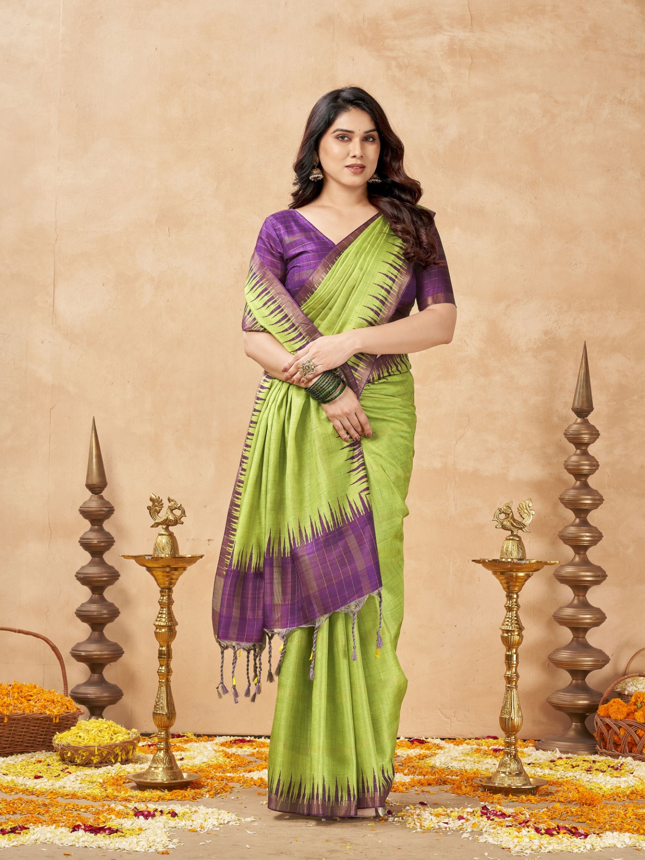 Green Checked Weaving Zari Tussar Silk Saree