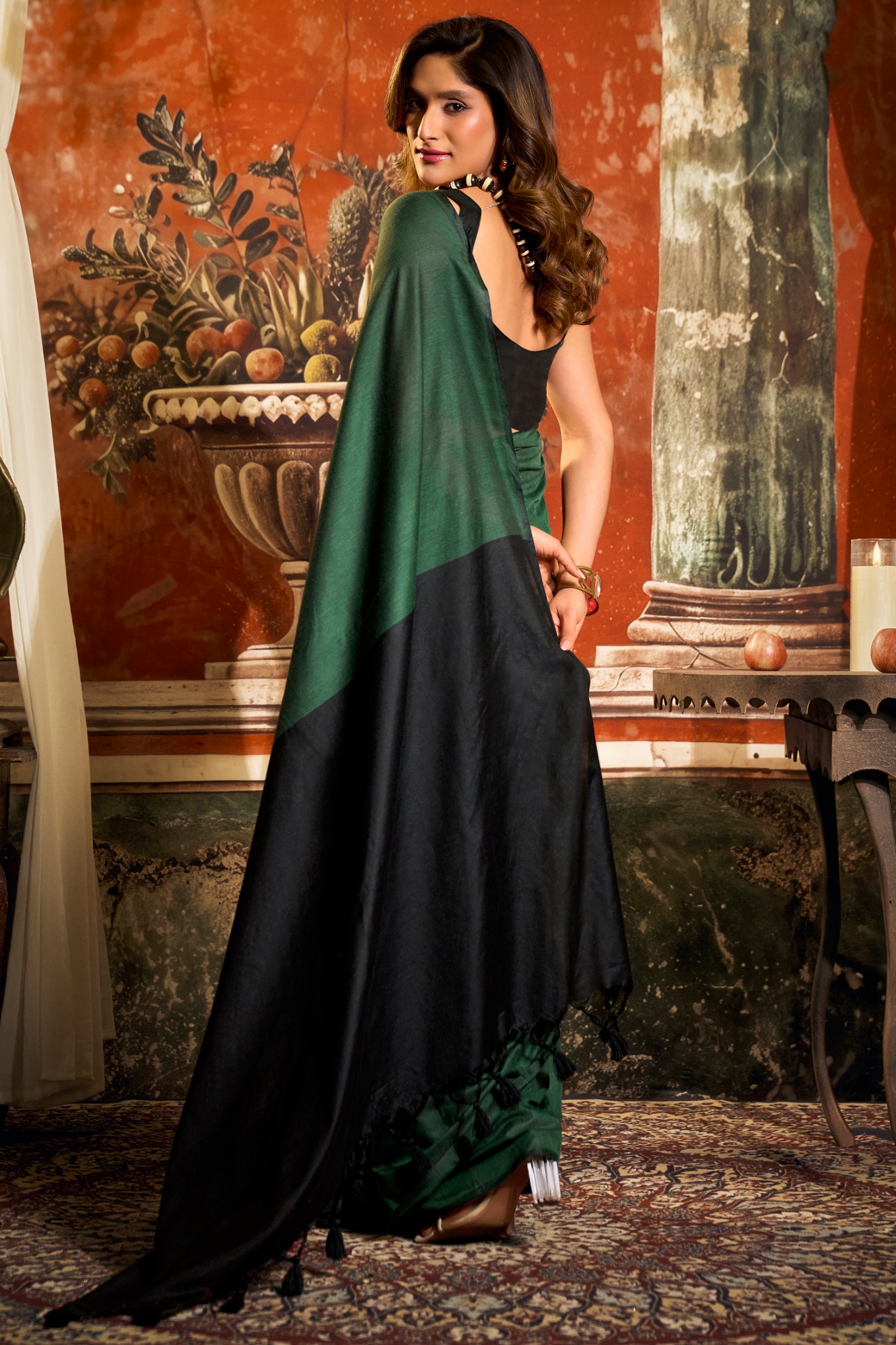 Green Contrast Tassel Mal Cotton Saree — alternate view
