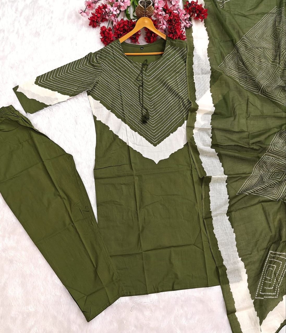 Green Cotton Printed Straight Kurta Set