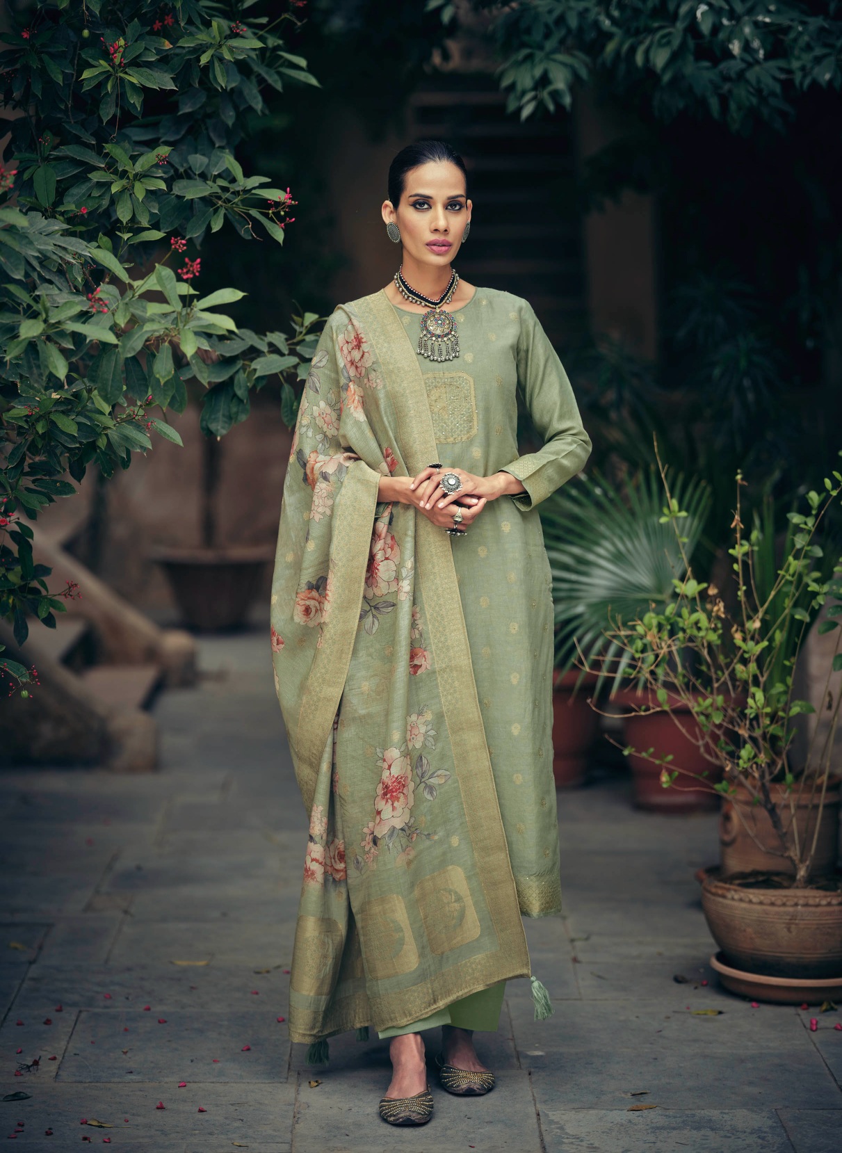 Green Floral Digital Printed Silk Cotton Straight Salwar Suit
