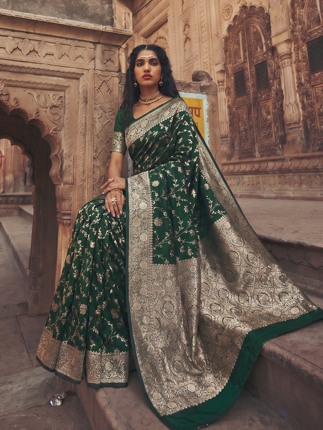 Green Floral Jaal Art Silk Saree
