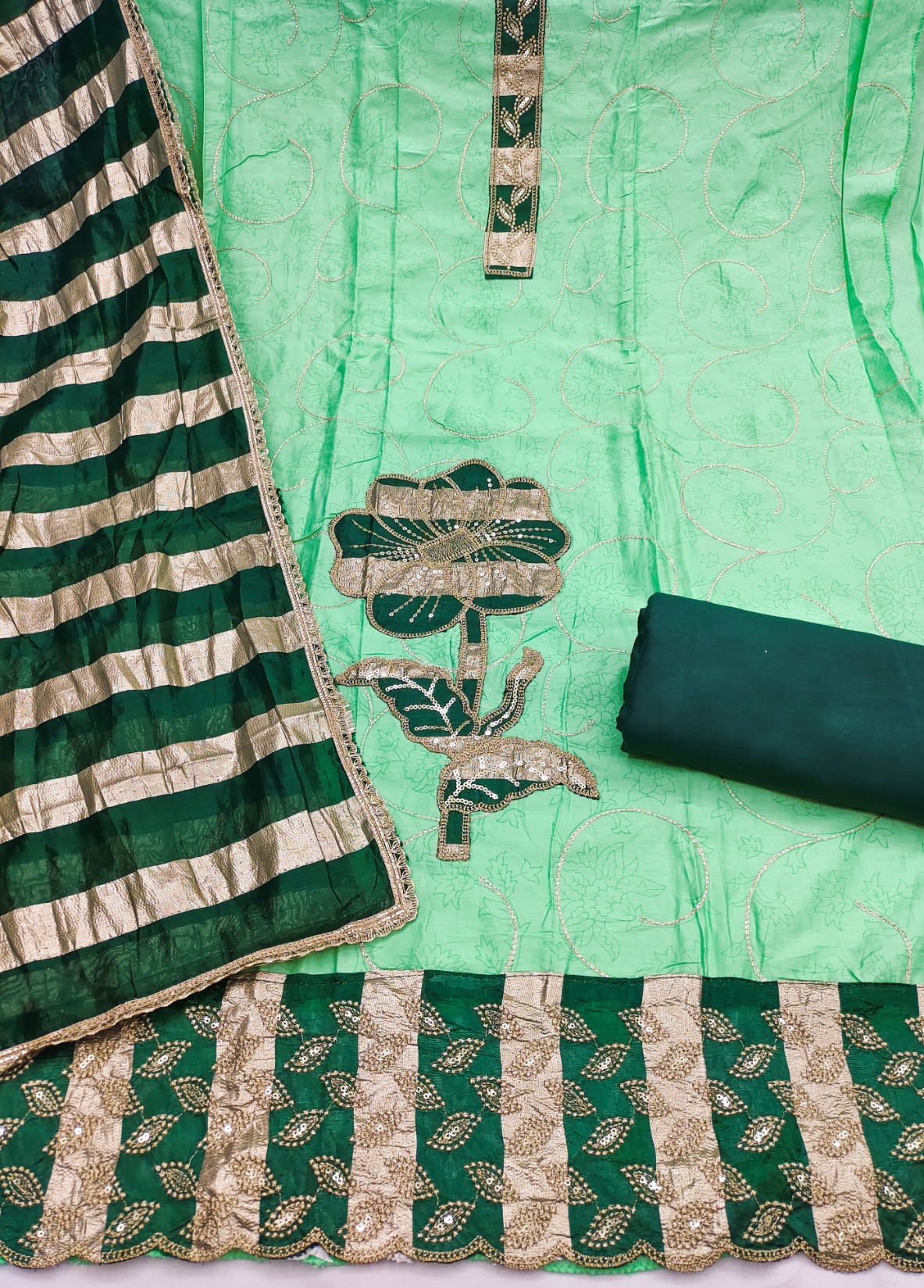 Green Floral Printed Jam Cotton Salwar Suit