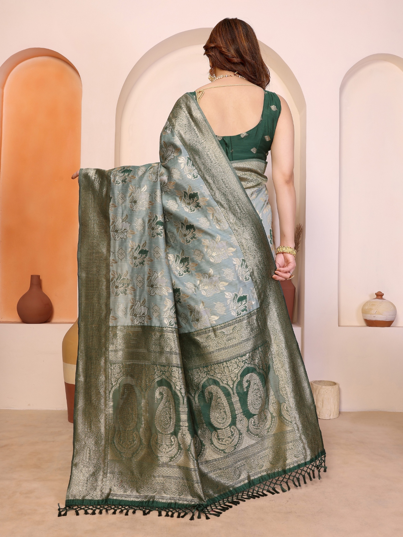 Green Floral Zari Pure Cotton Saree — alternate view