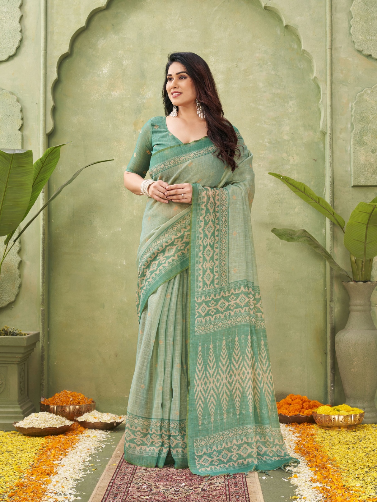 Green Geometric Print Jute Linen Saree