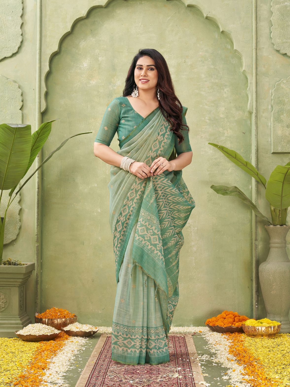 Green Geometric Print Jute Linen Saree