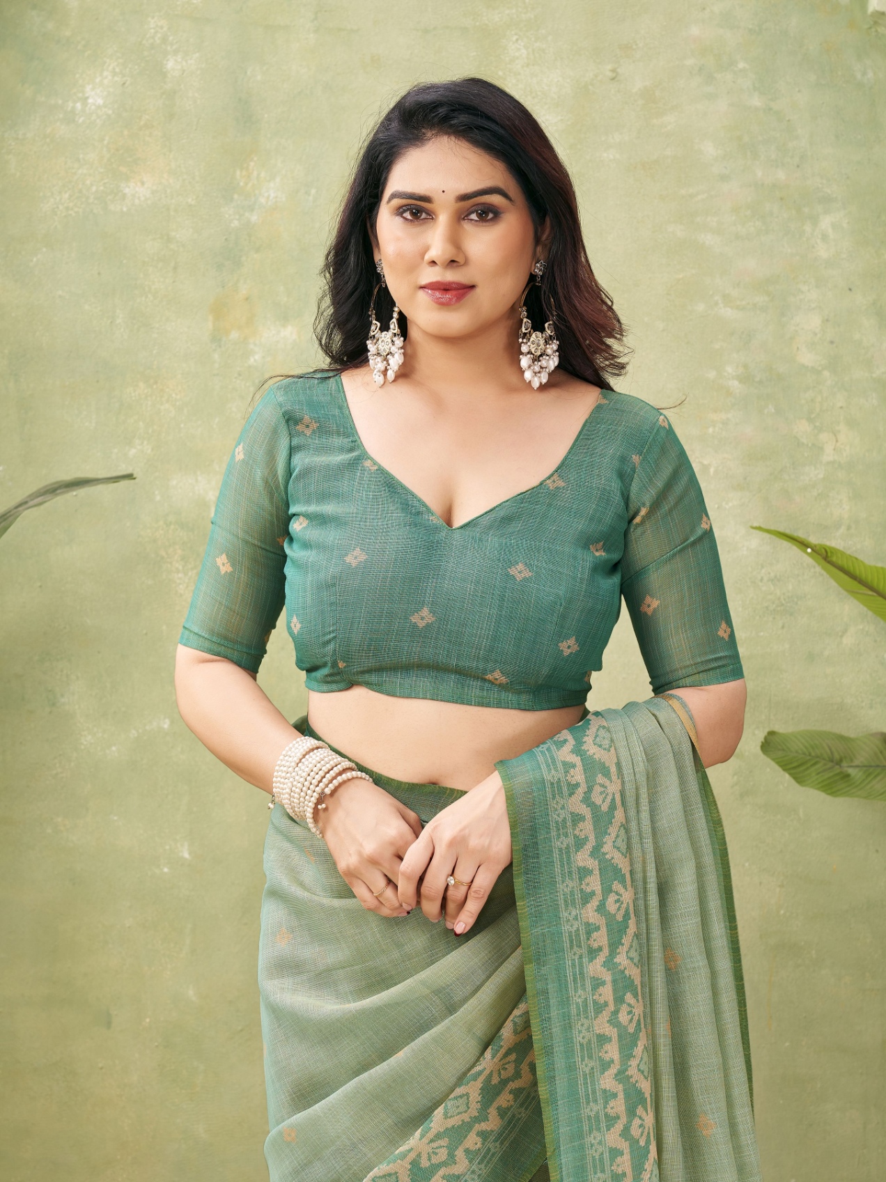Green Geometric Print Jute Linen Saree
